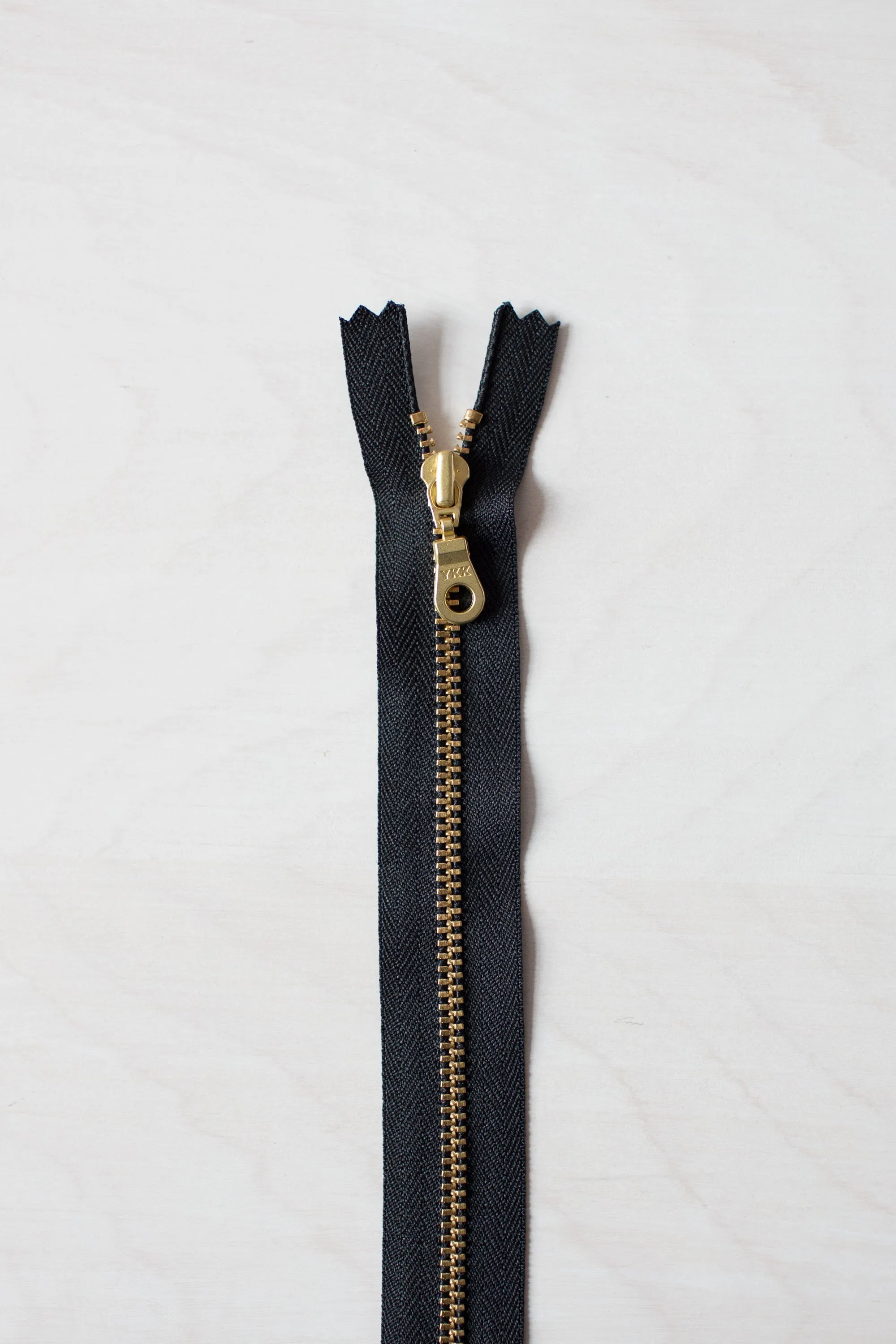 4"/10 cm Metal Zipper