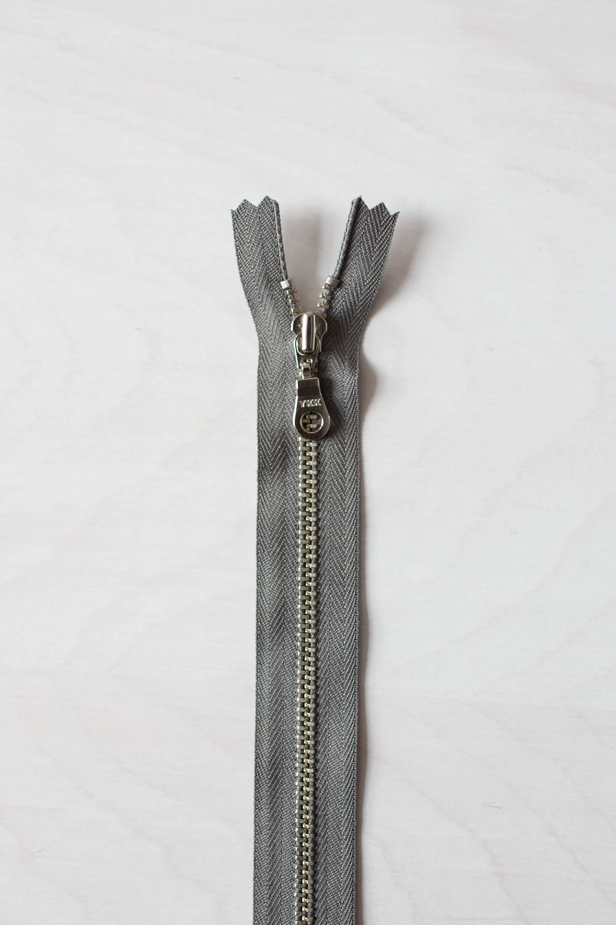 4"/10 cm Metal Zipper