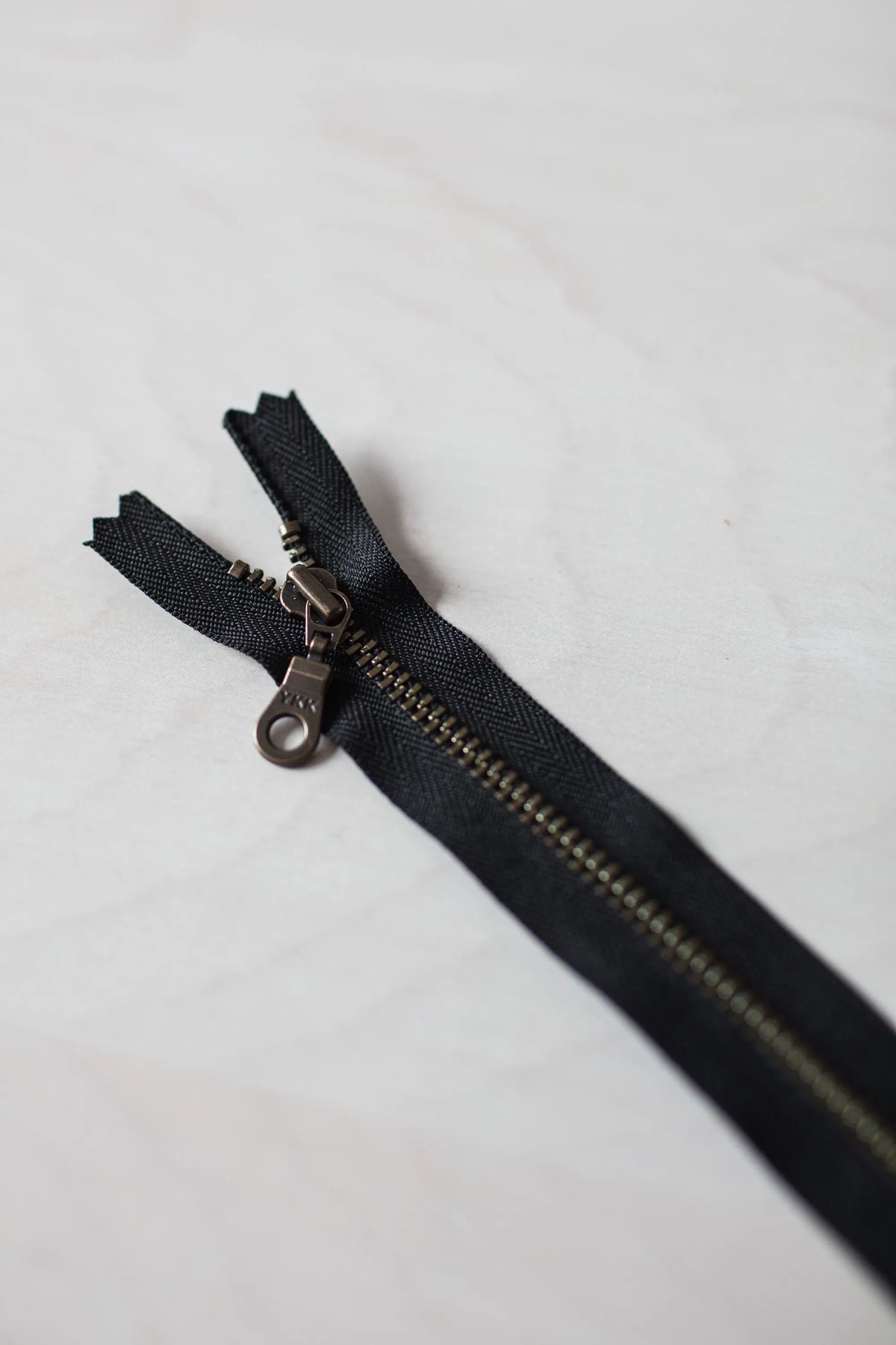 4"/10 cm Metal Zipper