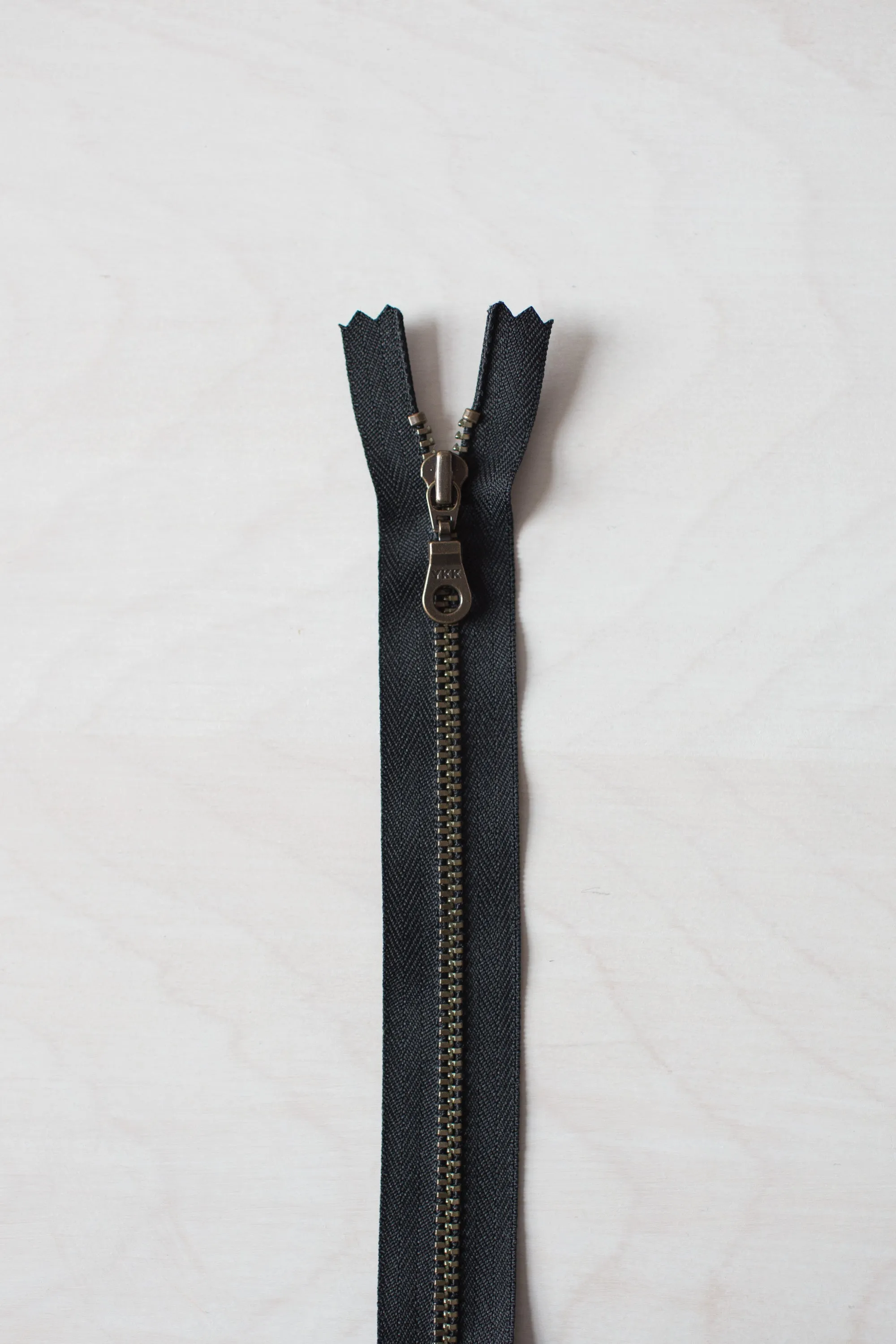 4"/10 cm Metal Zipper