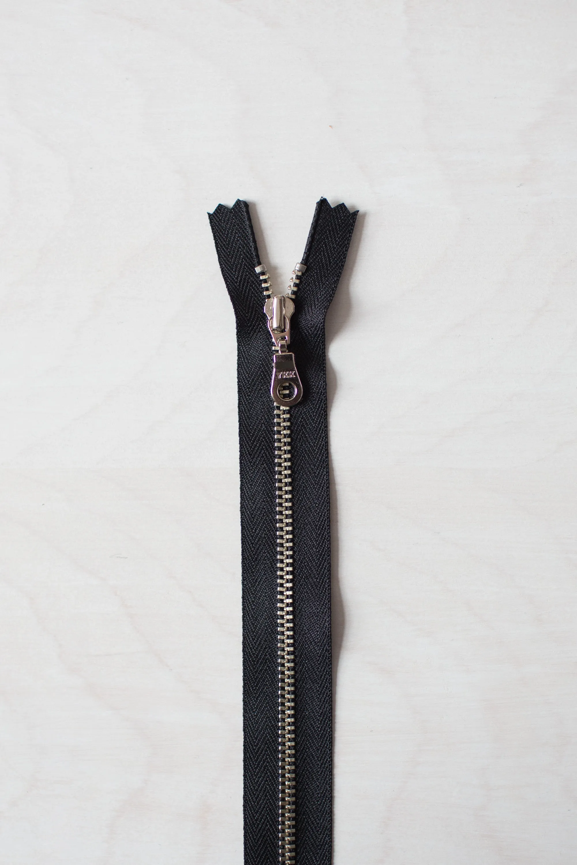 4"/10 cm Metal Zipper