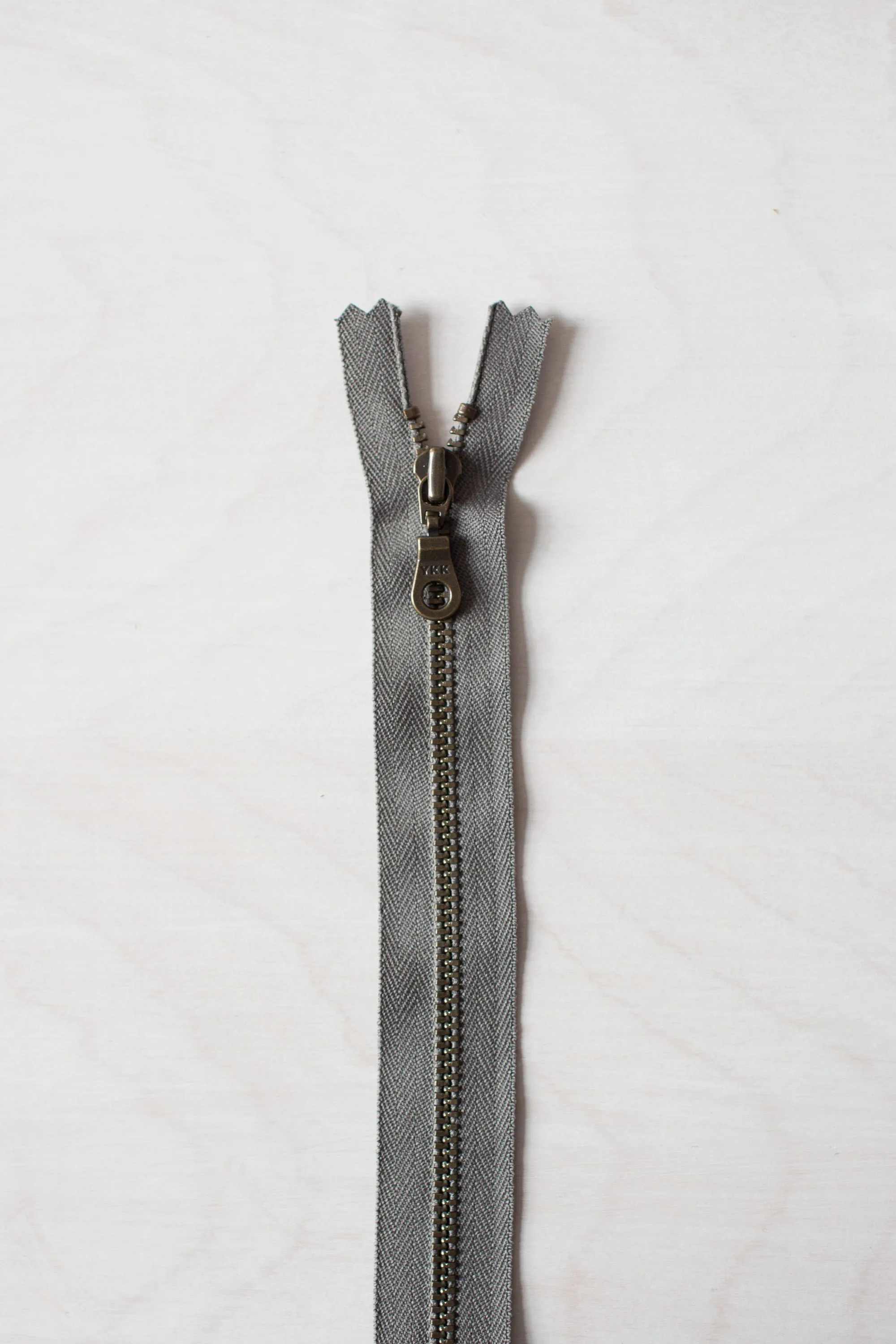 4"/10 cm Metal Zipper