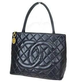 Chanel CC Logo Quilted Handbag