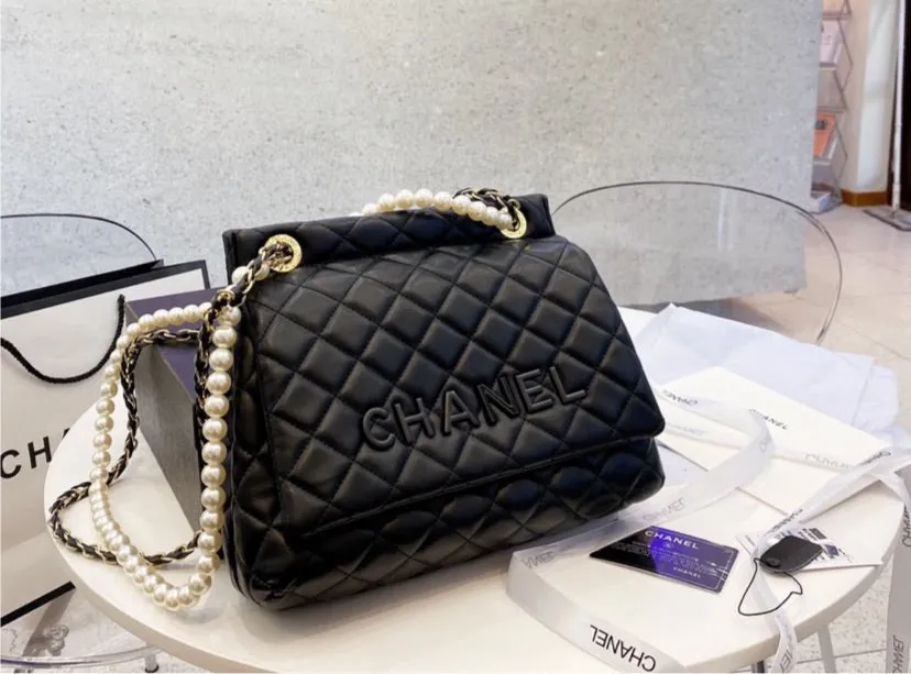 Chanel new Woman shoulder handbag