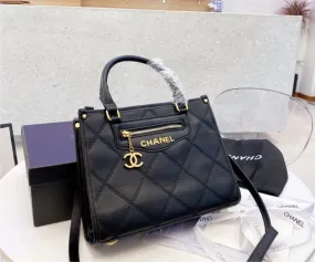 Chanel woman shoulder handbag